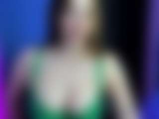 Live cam show with EvaConors - Oil on makecum.org
