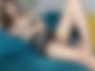 Live cam show with VanessaCalypso - Oil on Fling VIP Chat