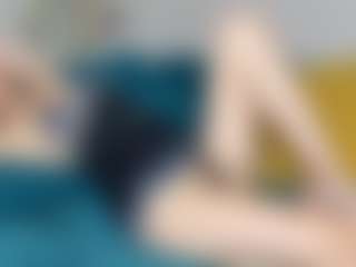 Live cam show with VanessaCalypso - Cute on StripNow
