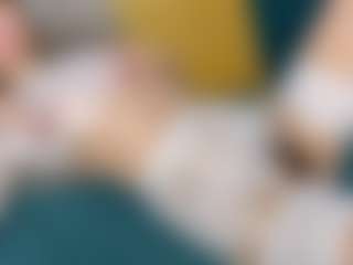 Live cam show with VanessaCalypso - Amateur Brown Hair on Gym Cam Girls