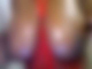 Live cam show with NataliaLacey - Public on xDating