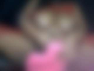Live cam show with NataliaLacey - Thick on Latina Girls