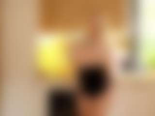 Live cam show with Liloukatt - Blue Eyes on StripNow