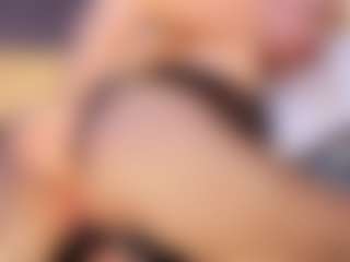 Live cam show with Liloukatt - Orgasm on StripNow