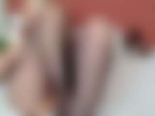 Live cam show with Liloukatt - Flirt Ebony on TottyGirls