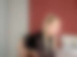 Live cam show with Liloukatt - Spank Blonde Hair on galaxygirlnitro.com
