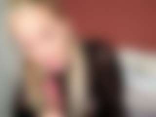 Live cam show with Liloukatt - Blue Eyes on instabang