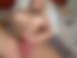 Live cam show with Liloukatt - Blonde Hair Dildo on sexytreat.net
