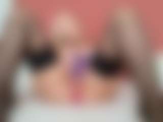 Live cam show with Liloukatt - Dildo on fuck-show.com