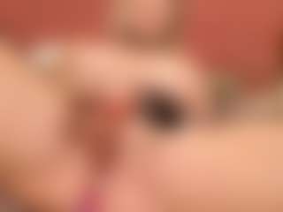 Live cam show with Liloukatt - Squirt on Camsoda