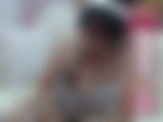 Sucker Drool MILF webcam performer live streaming
