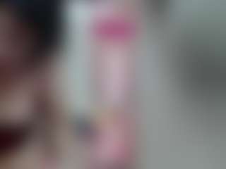 Sucker Drool MILF webcam performer live streaming