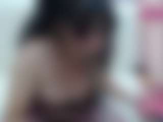 Sucker Drool MILF webcam performer live streaming