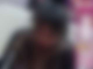 Live cam show with Sucker Drool - Curvy Middle Aged on Strip Flash - Live Sex Shows