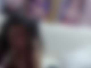 Live cam show with Sucker Drool - Squirt Mature on xplaylive.com