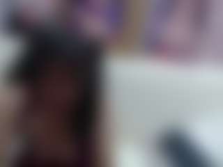 Live cam show with Sucker Drool - Shaved Pussy MILF on xplaylive.com
