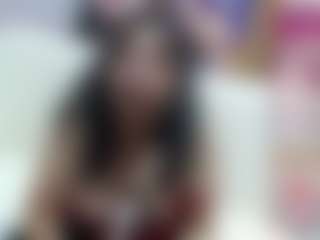 Sucker Drool MILF webcam performer live streaming