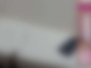 Live cam show with Sucker Drool - Brown Hair MILF on Cam Slut