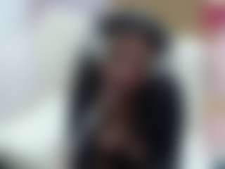 Sucker Drool MILF webcam performer live streaming