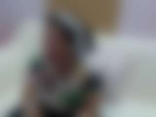 Sucker Drool MILF webcam performer live streaming