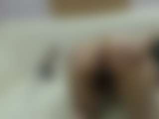 Live cam show with Sucker Drool - White Mature on Milfs Live | colombia