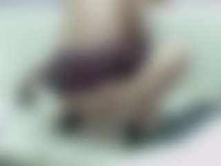 Live cam show with Sucker Drool - Small Tits Mature on Hubzter Live