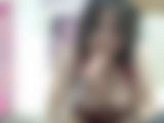 Sucker Drool MILF webcam performer live streaming