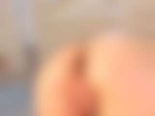 Live cam show with CatarinaMayer - Smoking on Camsoda