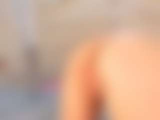 Live cam show with CatarinaMayer - Smoking on Camsoda