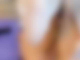 Live cam show with CatarinaMayer - Drinking on Camming Site