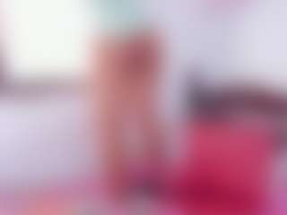 Live cam show with Karla-soussa - Indian Petite on Hubzter Live | colombia