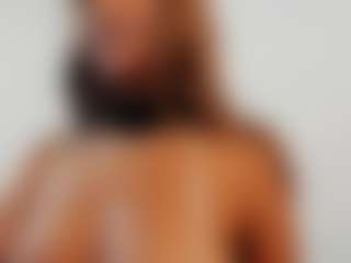 Live cam show with Karla-soussa - Indian Petite on StripNow | colombia