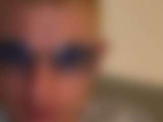 Lucinao010's Live Sex Cam Show