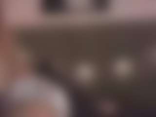 Live cam show with Cherry Snow - Red Hair HD on xDating