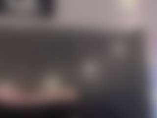 Live cam show with Cherry Snow - Smoking on madthumbs