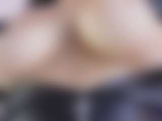 Live cam show with Cherry Snow - Brown Eyes Big Tits on Camsoda