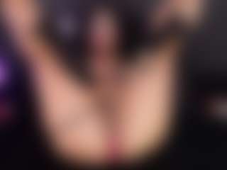 Live cam show with Cherry Snow - Big Tits on Latina Girls