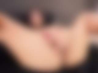 Live cam show with Cherry Snow - Brown Eyes Big Tits on Camming Site