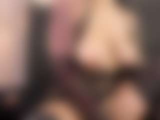 Show en direct avec Cherry Snow - Red Hair Squirt sur Camsoda