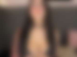 Live cam show with Cherry Snow - Squirt on Camsoda