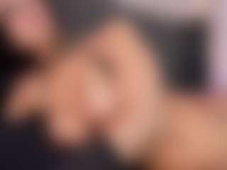 Live cam show with Cherry Snow - Brown Eyes Red Hair on sexylive.show
