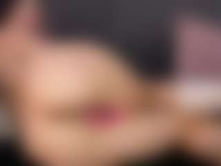Live cam show with Cherry Snow - Lesbian on CamSextacy