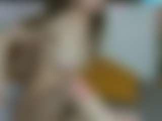 Live cam show with IninityKitty - Brown Hair on CamClone