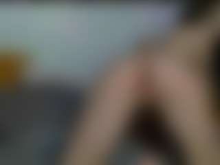 Live cam show with IninityKitty - Brown Hair on Cam Slut