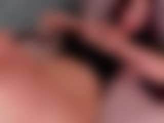 Live cam show with Kloe - Swallow on Instabang