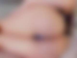 Kloe's Live Sex Cam Show