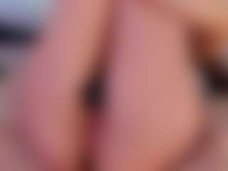 Kloe's Live Sex Cam Show
