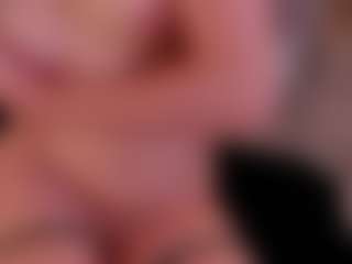 Kloe's Live Sex Cam Show