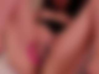 Live cam show with Kloe - Red Hair Squirt on Camsoda