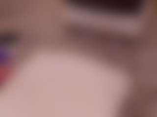 Live cam show with Kloe - Skinny on CamSodaAdn